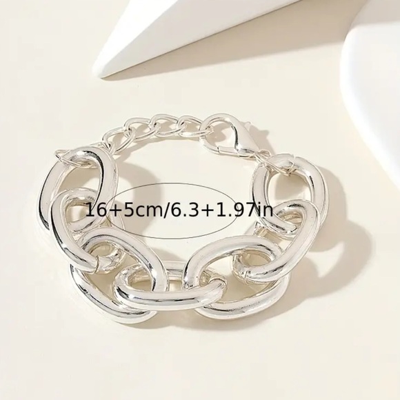 Bold Silver Chain Link Bracelet - Picture 3 of 4